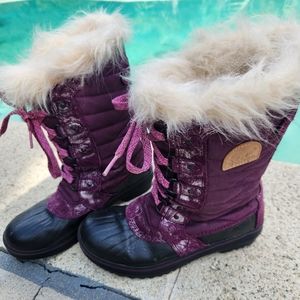 Sorel Tofino faux fur winter snow boots